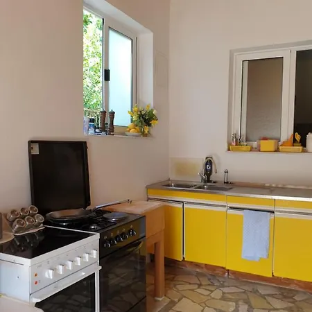Orebic Bnb Apartment *